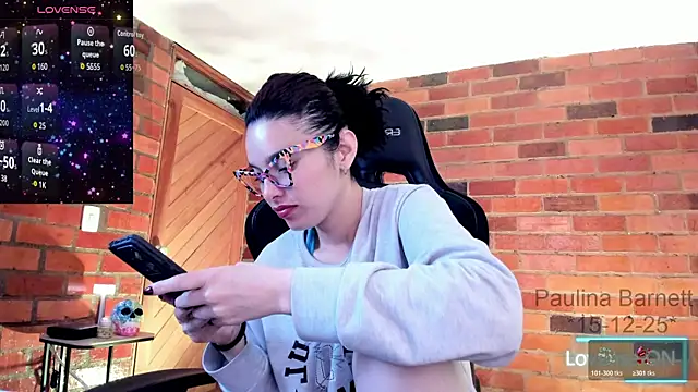 paulinabarnett- online show from December 16, 2025, 3:00 am