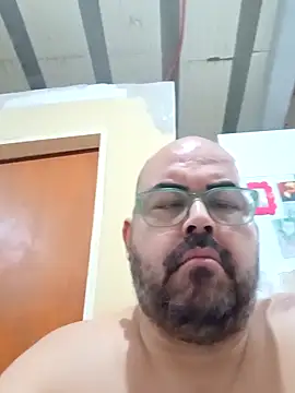 Snapshot of SoloHernan chatting on March 19, 2025, 10:53 pm SoloHernan online show from March 19, 2025, 10:53 pm