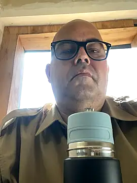 Snapshot of SoloHernan chatting on October 26, 2025, 7:20 pm SoloHernan online show from October 26, 2025, 7:20 pm