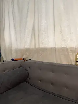 Cocowett online show from November 7, 2025, 12:49 pm