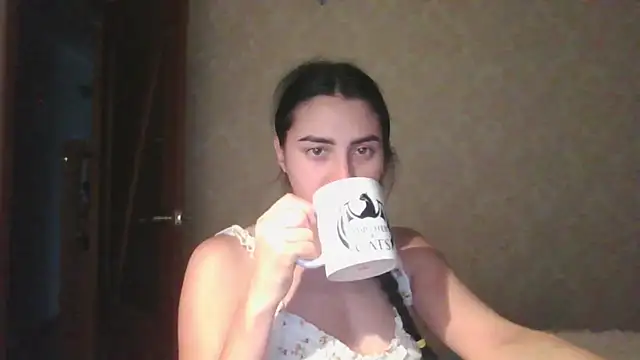 Snapshot of Kashtanka_ chatting on July 23, 2026, 6:00 am Kashtanka online show from July 23, 2026, 6:00 am