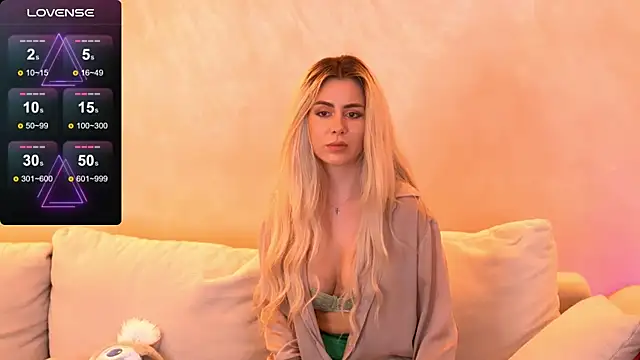 Kylie Benton online show from September 25, 2025, 3:10 am