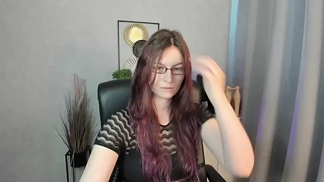 emmaxDelight online show from April 16, 2026, 5:19 am