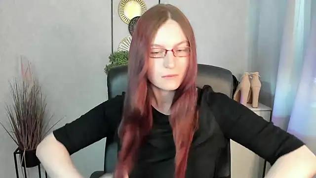 Snapshot of emmaxDelight chatting on June 25, 2026, 5:23 am emmaxDelight online show from June 25, 2026, 5:23 am
