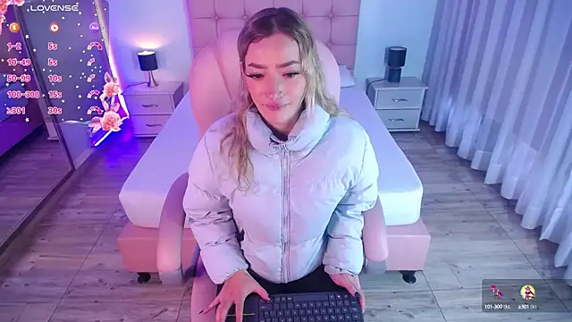 zoe jones13 online show from February 4, 2025, 11:49 am