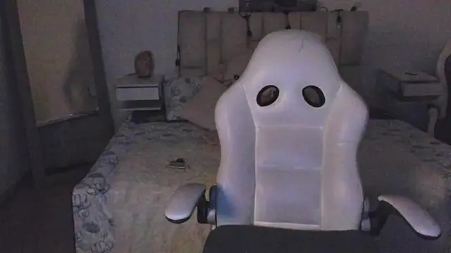 zoe turnner 18 online show from November 14, 2025, 11:42 am