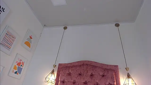 aprill21  online show from December 9, 2024, 4:47 pm