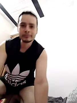 Snapshot of Gasparin32 chatting on February 10, 2026, 1:43 am Gasparin32 online show from February 10, 2026, 1:43 am