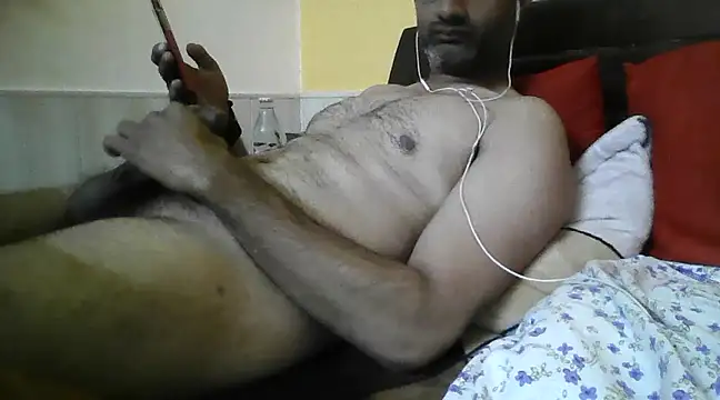 Snapshot of urbrownbunny chatting on December 24, 2024, 5:55 pm urbrownbunny online show from December 24, 2024, 5:55 pm