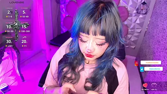 toky doll online show from November 24, 2025, 8:41 pm