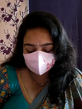 neelu-hoty online show from January 8, 2025, 4:44 am