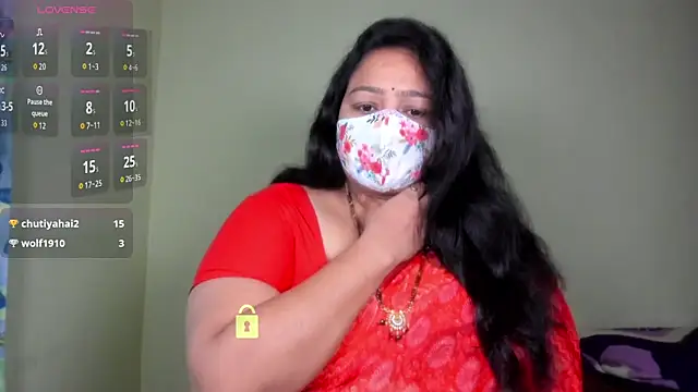 neelu-hoty online show from June 2, 2026, 11:23 am
