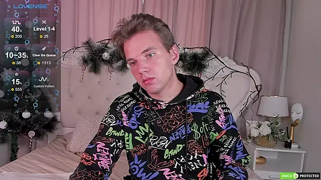 ArthurWhitee online show from December 20, 2025, 8:21 am