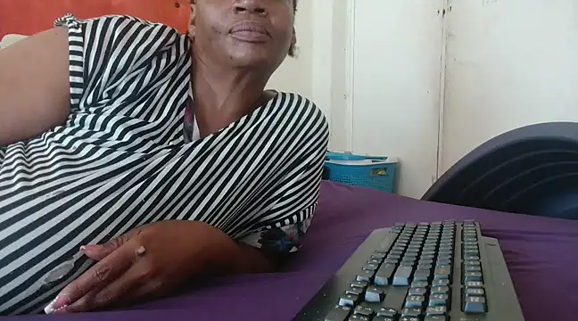 tinagiant online show from February 21, 2025, 6:29 am