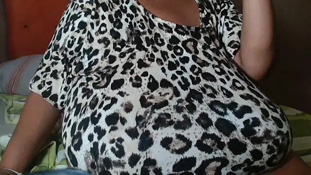 tinagiant online show from April 2, 2026, 7:22 pm