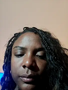 Snapshot of RebecApreta chatting on April 5, 2026, 8:33 am RebecApreta online show from April 5, 2026, 8:33 am