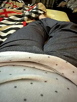 heena13 online show from November 11, 2025, 7:41 am