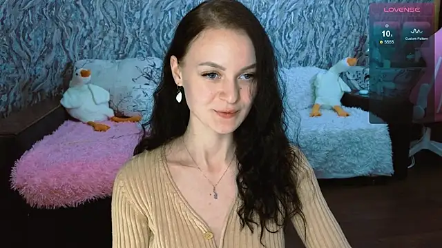 Elfanna online show from March 13, 2025, 8:22 pm