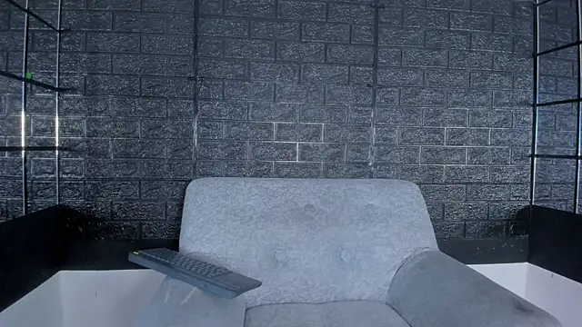 Hanna lens online show from October 17, 2025, 6:54 pm