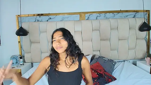 Hanna lens online show from May 10, 2026, 8:47 pm