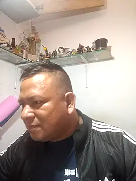 siatodo02 online show from February 25, 2025, 9:46 pm