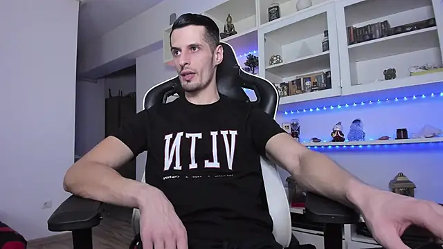 ToddClaytonn online show from January 6, 2025, 11:42 pm