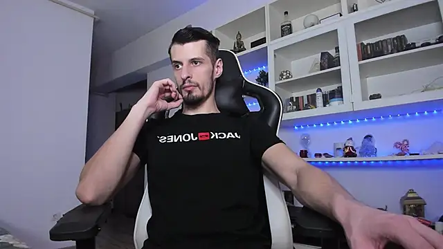 ToddClaytonn online show from February 25, 2025, 7:09 am