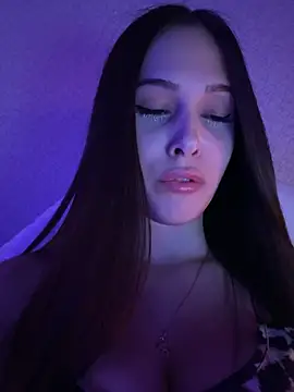 EricaWalls online show from December 20, 2024, 9:06 pm