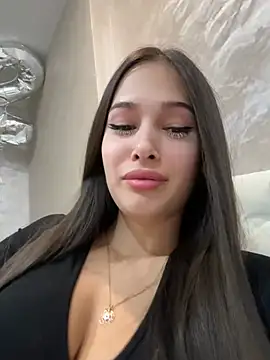 EricaWalls online show from December 23, 2024, 7:09 pm