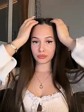 EricaWalls online show from March 12, 2026, 8:04 pm