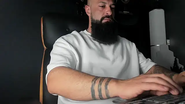 Snapshot of axxelrich_ chatting on September 10, 2025, 7:19 am axxelrich online show from September 10, 2025, 7:19 am