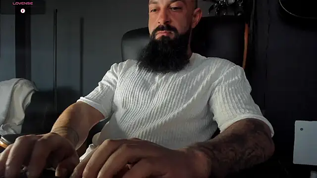 Snapshot of axxelrich_ chatting on September 15, 2025, 4:23 am axxelrich online show from September 15, 2025, 4:23 am