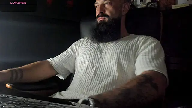 Snapshot of axxelrich_ chatting on September 23, 2025, 3:20 am axxelrich online show from September 23, 2025, 3:20 am