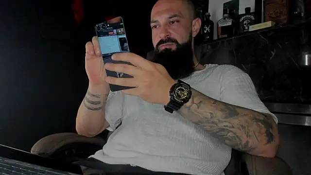 Snapshot of axxelrich_ chatting on October 3, 2025, 2:52 am axxelrich online show from October 3, 2025, 2:52 am