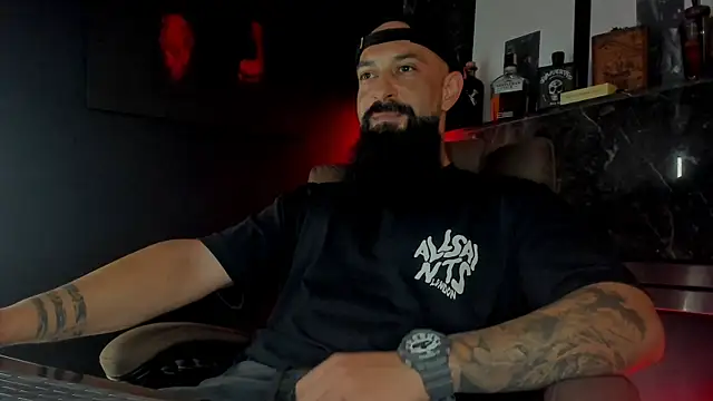 Snapshot of axxelrich_ chatting on October 8, 2025, 5:43 pm axxelrich online show from October 8, 2025, 5:43 pm