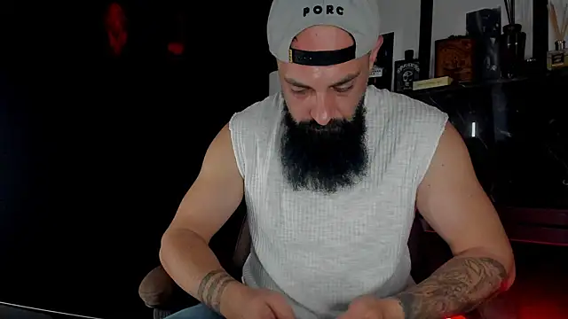 Snapshot of axxelrich_ chatting on October 11, 2025, 5:28 am axxelrich online show from October 11, 2025, 5:28 am