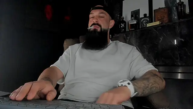 Snapshot of axxelrich_ chatting on October 27, 2025, 5:11 am axxelrich online show from October 27, 2025, 5:11 am