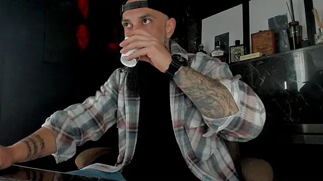 Snapshot of axxelrich_ chatting on October 30, 2025, 6:04 am axxelrich online show from October 30, 2025, 6:04 am