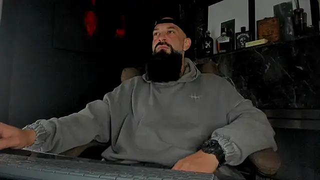 Snapshot of axxelrich_ chatting on November 1, 2025, 4:36 am axxelrich online show from November 1, 2025, 4:36 am