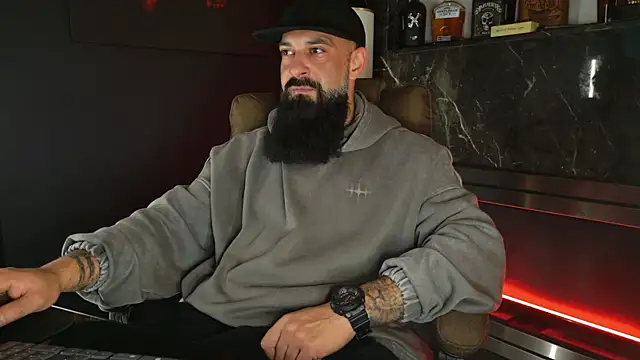 Snapshot of axxelrich_ chatting on November 4, 2025, 5:06 am axxelrich online show from November 4, 2025, 5:06 am