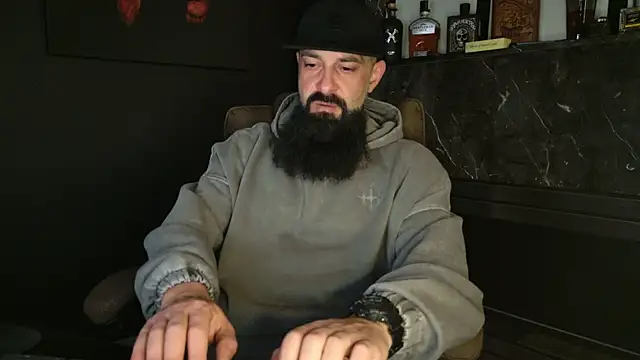 Snapshot of axxelrich_ chatting on November 17, 2025, 4:51 am axxelrich online show from November 17, 2025, 4:51 am