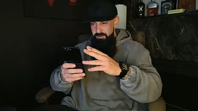 Snapshot of axxelrich_ chatting on November 19, 2025, 5:29 am axxelrich online show from November 19, 2025, 5:29 am