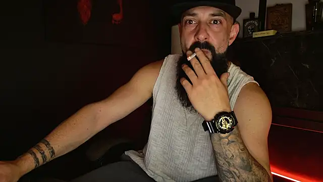 Snapshot of axxelrich_ chatting on November 21, 2025, 4:44 am axxelrich online show from November 21, 2025, 4:44 am