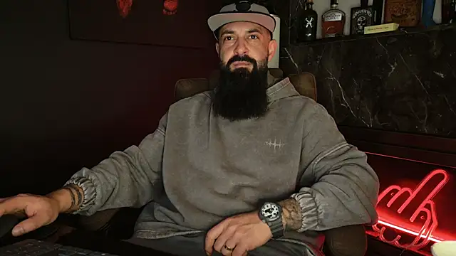 Snapshot of axxelrich_ chatting on December 20, 2025, 5:36 am axxelrich online show from December 20, 2025, 5:36 am