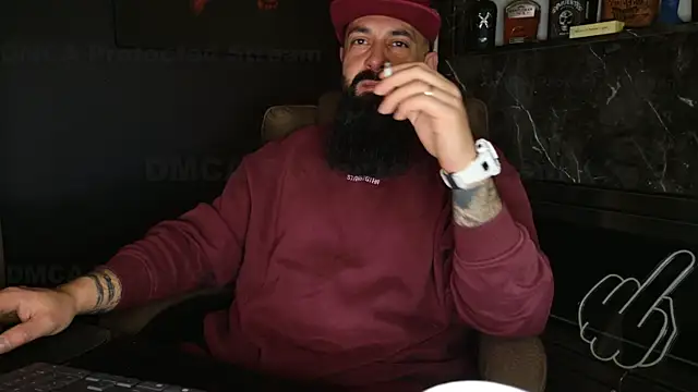 Snapshot of axxelrich_ chatting on December 22, 2025, 5:15 am axxelrich online show from December 22, 2025, 5:15 am