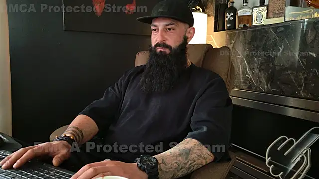 Snapshot of axxelrich_ chatting on April 6, 2026, 4:57 am axxelrich online show from April 6, 2026, 4:57 am