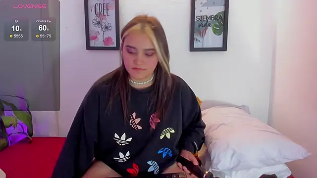 katy giil online show from February 27, 2025, 2:54 pm