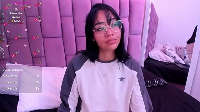 AriannaDavis online show from February 18, 2025, 4:05 pm