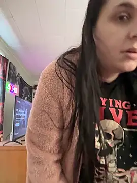 Snapshot of menaceswife chatting on December 13, 2024, 3:32 pm menaceswife online show from December 13, 2024, 3:32 pm