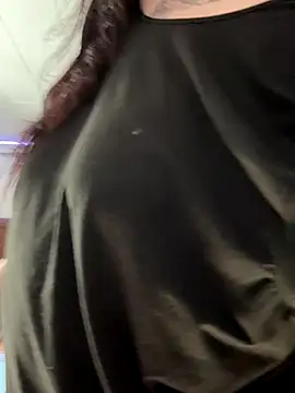 Snapshot of menaceswife chatting on October 1, 2025, 6:36 pm menaceswife online show from October 1, 2025, 6:36 pm